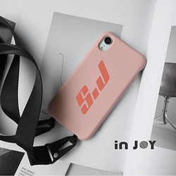 iPhone 11/11max/SE2/12/12mini 客製化 英文字母 粉色 二合一 防摔 背繩 手機殼 第1張的照片