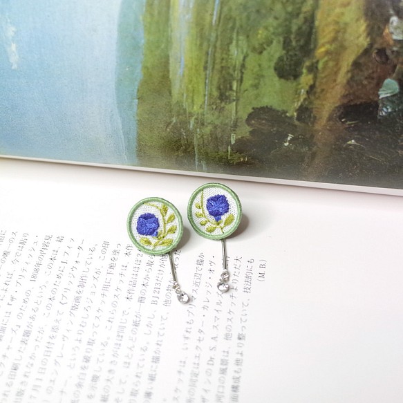 植物#110 タイワンアサガオ 手刺繍耳飾り イヤリング/ピアス 1枚目の画像