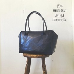 Sugar Mam 獨家 1950 年代法國古董 Atelier 包皮革包手提包牛皮海軍藍 第1張的照片