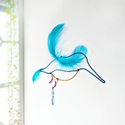 カワセミ サンキャッチャー 青い鳥 翡翠 ワイヤー 鳥モビール  インテリア 北欧テイスト シンプル フェザー ブルー 1枚目の画像