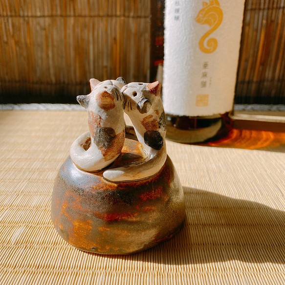 [情人節禮物] 三個Sunekosuri支持的酒杯狀吞食怪物陶器 第1張的照片