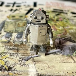 「hit sign様専用」小さなロボット　銀製 1枚目の画像