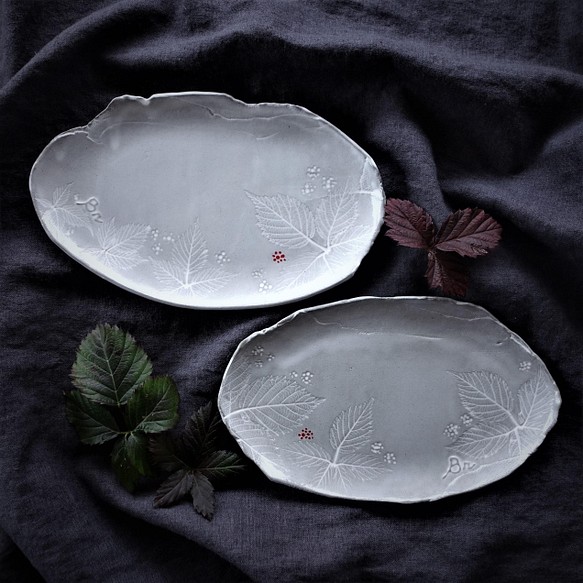 Junclay 生植物・ベリー プレートL　デザート皿 フルーツ皿 アクセサリートレー 陶器  洋食器 ギフト陶磁器 1枚目の画像
