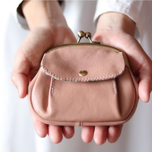 外ポケットが便利な❤️革の親子がまぐち財布　ピンク 1枚目の画像