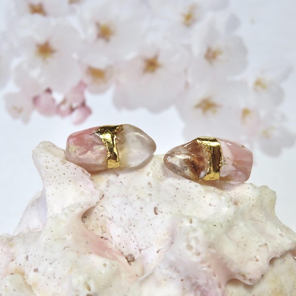 桜の記憶＊Pink opal×Rose quartz＊金継ぎ-pierce／L〜M size【Ⅱ】 1枚目の画像