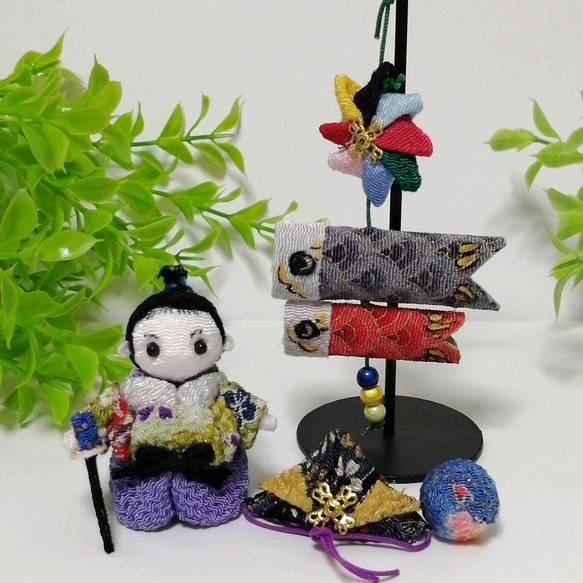 ちりめん細工の五月人形と鯉のぼりの吊るし飾りセット　　 小さな武者飾り　端午の節句置物　現品