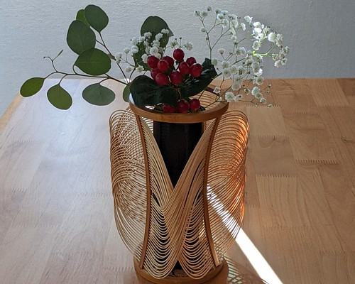 駿河竹細工　花器　木の葉　ベージュ　フラワーベース　おしゃれ　涼しげインテリア　オブジェ　和風　洋風　贈り物　プレゼント