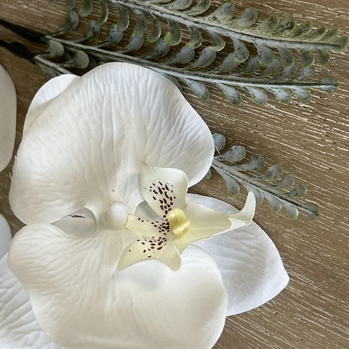 近年大人気の蘭 のヘッドピース ウエディング 花飾り 和装 成人式 髪 