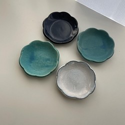 輪花皿４枚セット 手作り陶器 小皿 pottery工房 通販｜Creema(クリーマ) 12144498