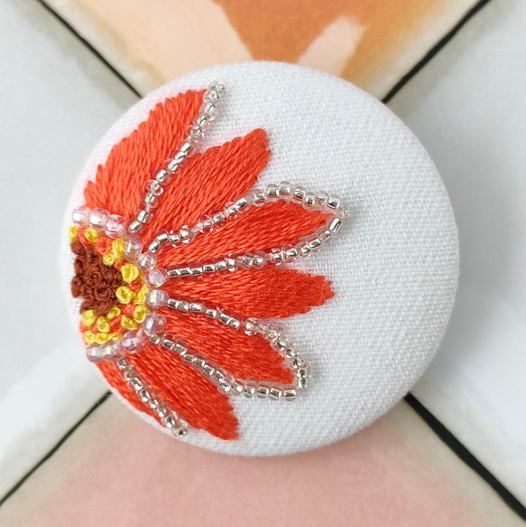 刺繍のブローチ オレンジ - その他