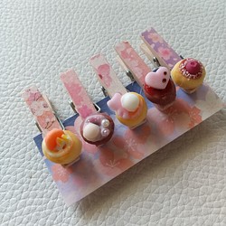 ドーナツ(ミニパーツ付)5個#2564　桜柄木製クリップ☆ミニチュア 1枚目の画像