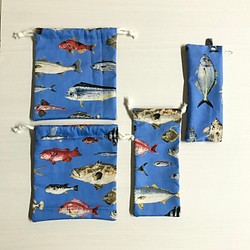 【特集掲載】お魚好きなお子様に＊巾着袋とポーチの4点セット（ブルー） 1枚目の画像