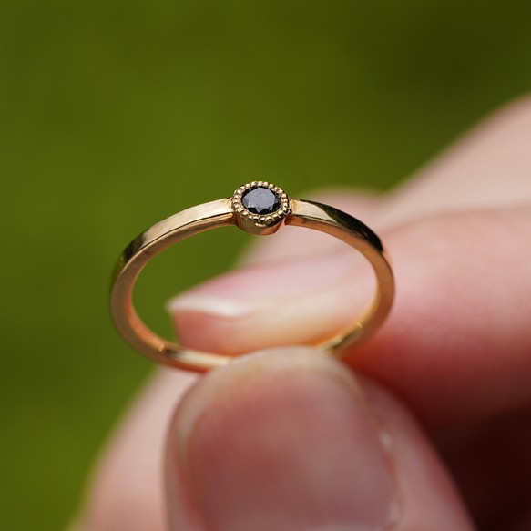 送料無料]K18YG ラウンドブラックダイヤモンドリング(0.08ct) 指輪