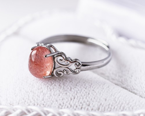 ストロベリークォーツ指輪、リング：苺水晶（希少石）：蝶の