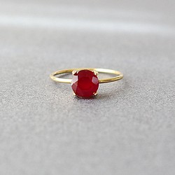 紅寶石圓形刻面 6 毫米/925 銀金戒指 第1張的照片