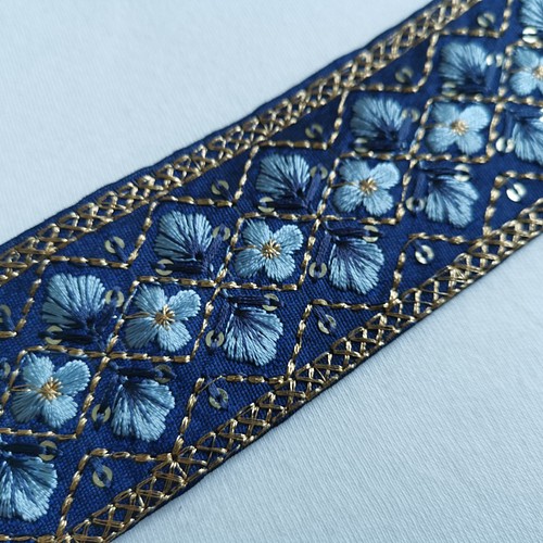 送料無料・名入れ彫刻 インド刺繍リボン 青色リボン - ファッション雑貨