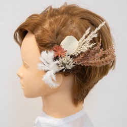 【ショートヘアーやベリーショートの花嫁様に】ドライフラワー風ヘッドパーツA　秋冬のBOHOウェディングの髪飾り 1枚目の画像