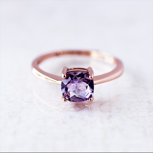 アメジスト指輪、リング：2月の誕生石：紫色、パープル、四角、スクエア、透明感：ピンクゴールド：Creema限定