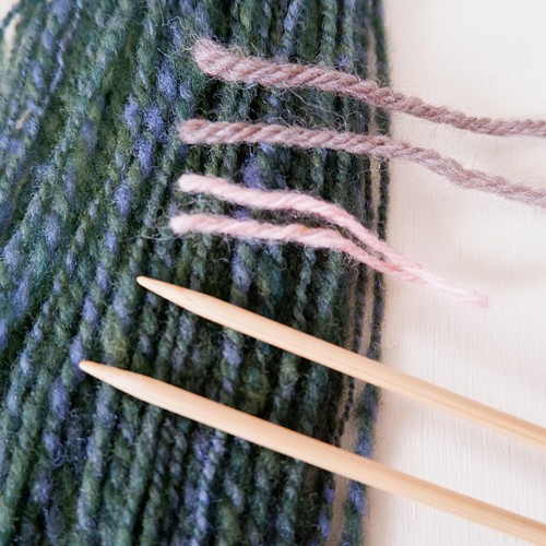 本物保証 手紡ぎ糸 毛糸(c-1345 生地/糸
