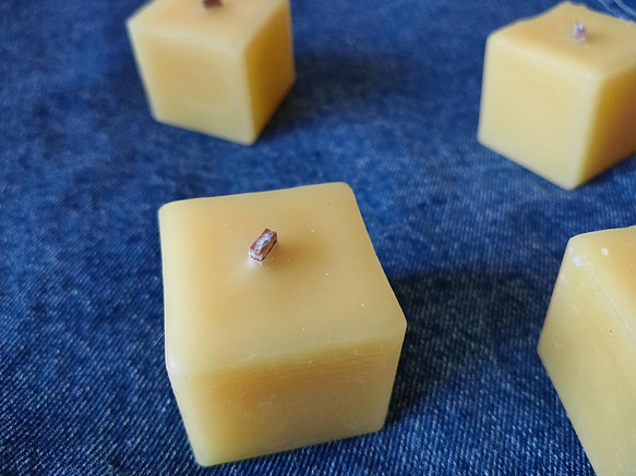 木芯キャンドル bees wax(CUBE) 4個セット 1枚目の画像