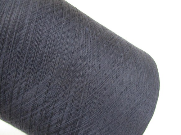 輸入糸SUPER 160　ウルトラファインウール100％　濃紺　930g 1枚目の画像