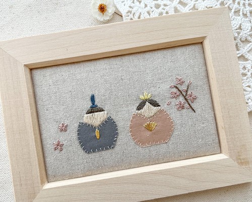 手刺繍のおひなさま　＊　刺繍フレーム