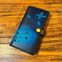蝶デザインのスマホケース / ブルー（青+紺）　【全機種対応】 1枚目の画像
