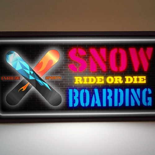 スノーボード スケーター ボーダー ウインター スポーツ ガレージ 