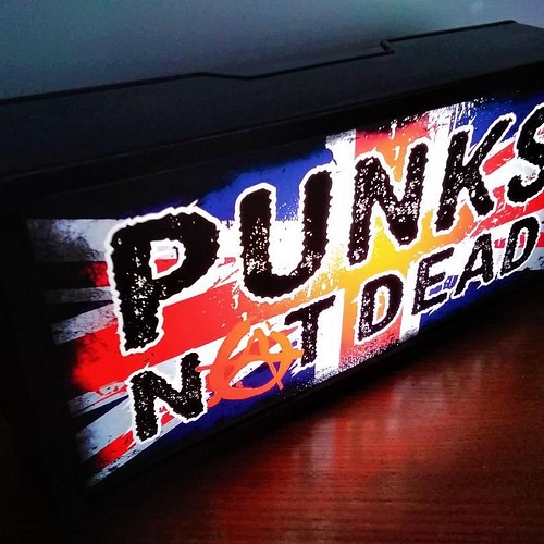 Lサイズ】パンク Punks Not Dead 看板 置物 雑貨 ライトBOX | www