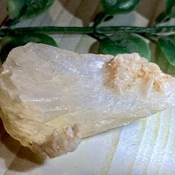 創造の石˚✧₊⁎ 　スティルバイト　原石　ラフストーン　束沸石　ラフ 1枚目の画像