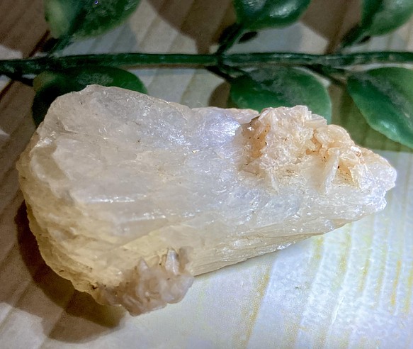 創造の石˚✧₊⁎ 　スティルバイト　原石　ラフストーン　束沸石　ラフ 1枚目の画像