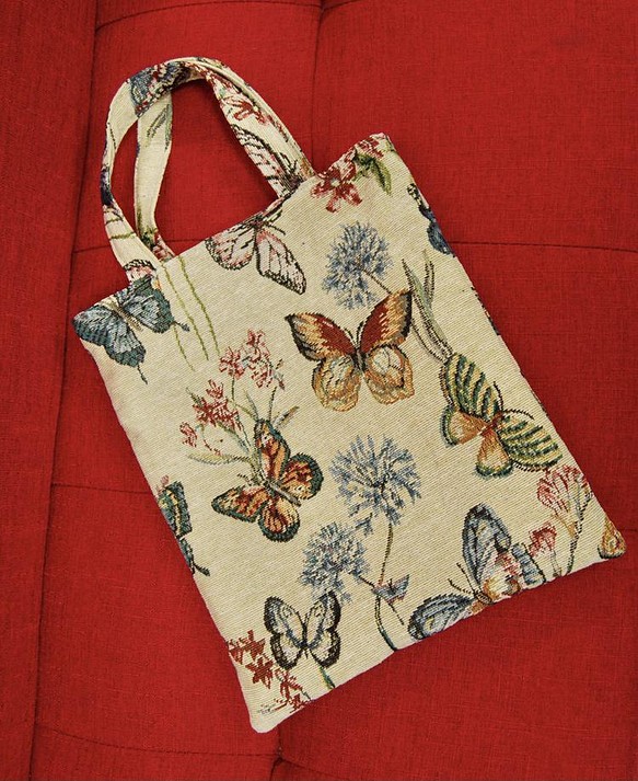 蝶々ゴブラン織　裏地付きトートバッグ:クリームベージュ 1枚目の画像
