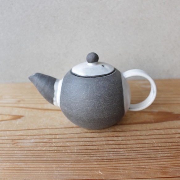 限定品 急須 tea pot 黒土 白マット釉 地シリーズ お茶 petrovina.com.br