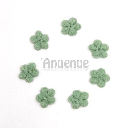 お花のウールパーツ15mm 【Green / グリーン】10個 1枚目の画像