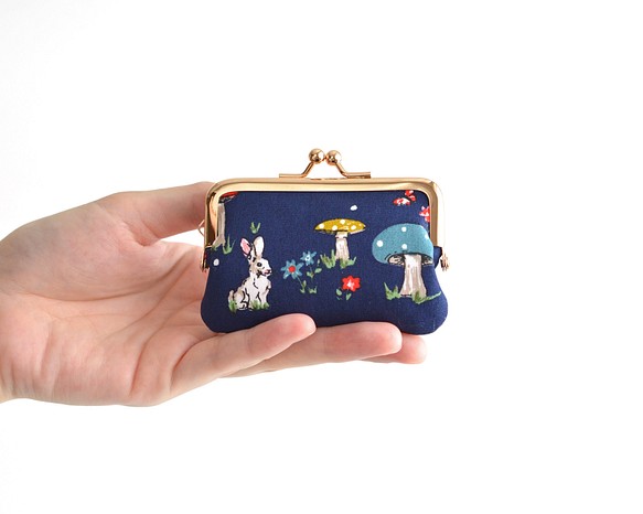 口金包 - Frame purse (S) ”Mushrooms and Rabbits" Navy [014] 第1張的照片