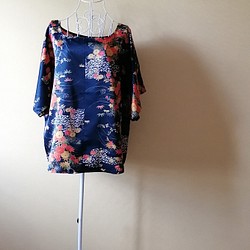 紅葉と菊**小紋の着物から作ったゆったりドルマンシャツ 1枚目の画像