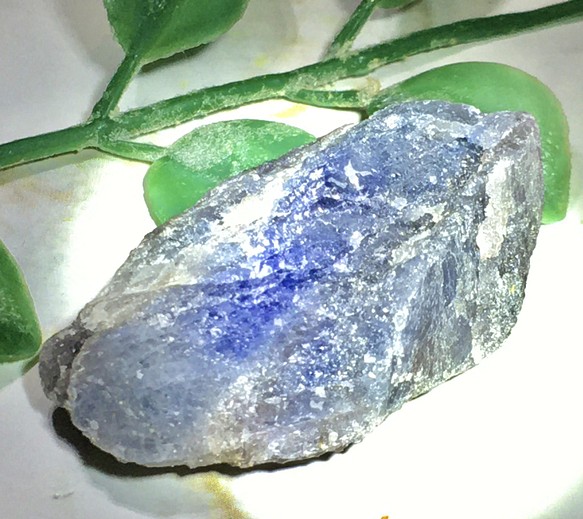 神の祝福✨　ブルー　サファイア　原石　ラフストーン　青玉
