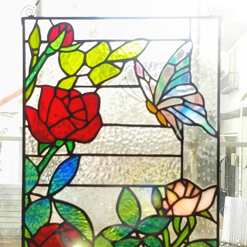 ステンドグラス 赤い薔薇と蝶のパネル その他アート ようこ 通販 