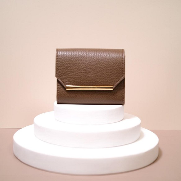 【◎大人可愛いミニ財布◎】イタリアンレザーのコロンとしたミニ財布(ブラウン系) 1枚目の画像