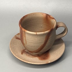 備前焼　コーヒーカップ・ソーサー　緋襷　紙箱入り 3枚目の画像