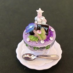 【キラキラ】ミニチュアパフェ紫　蝶　ぶどう　藤の花　ビジュー 1枚目の画像
