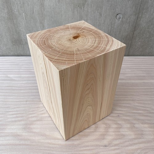 ヒノキの直方体の置物 -1 椅子 スツール オブジェ フラワー