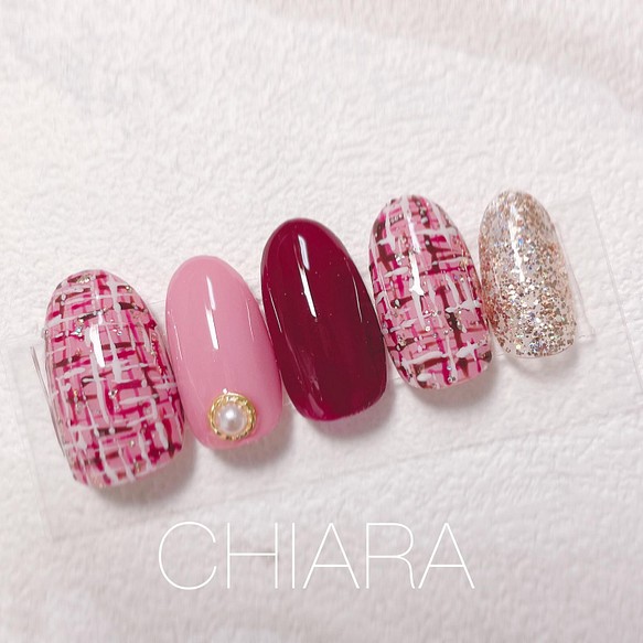 No 607 大人の赤ツイードネイル バレンタイン ブライダル デート ネイルチップ ネイルシール 大人ネイルチップ Chiaranails 通販 Creema クリーマ ハンドメイド 手作り クラフト作品の販売サイト