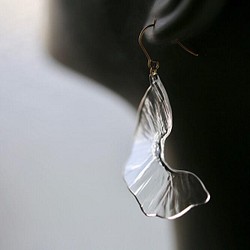 【實物】細羽（一隻耳朵）耳環/耳釘藝術飾品 第1張的照片