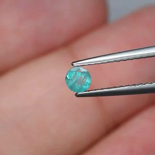 天然石 グランディディエライト ルース 0.15ct マダガスカル／アフリカ