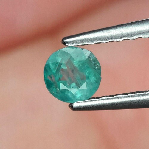 天然石 グランディディエライト ルース 0.18ct マダガスカル／アフリカ