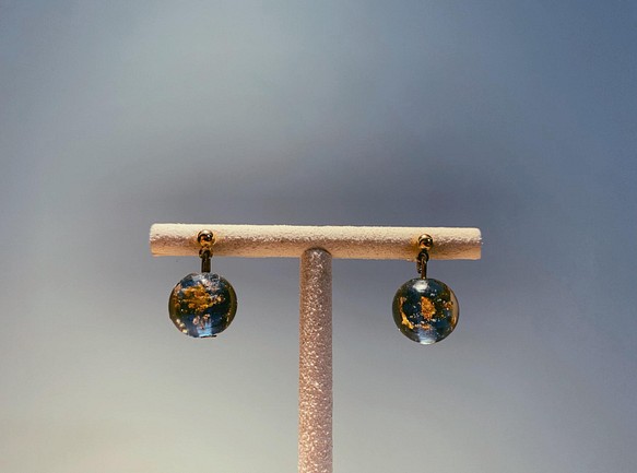 【琉璃珠系列】紫藍金箔琉璃珠耳環 第1張的照片