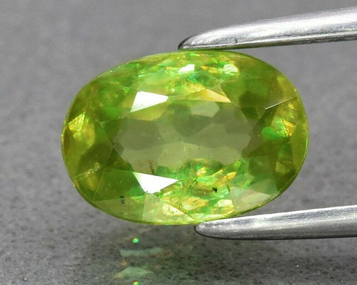 天然石 スフェーン ルース 1.28ct 非加熱 マダガスカル産 虹が煌めく