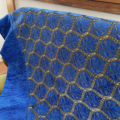 トルコ シュニール織孔雀モチーフのモロッコ柄のブルーのベッドカバー 