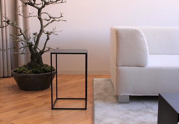 abekin【サイドテーブル 黒】サイドテーブル カフェテーブル 花台 ソファーテーブル シンプル スチール 1枚目の画像